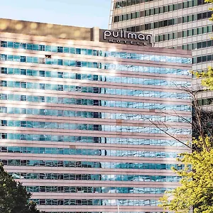 Pullman Paris La Defense Отель
